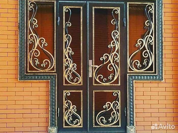 Кованая дверь входная