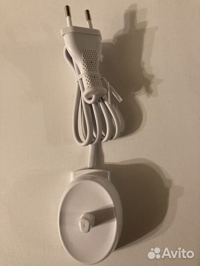 Зарядное устройство для зубной щетки Braun Oral-B