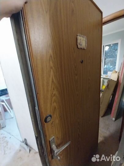 Дверь входная железная бу