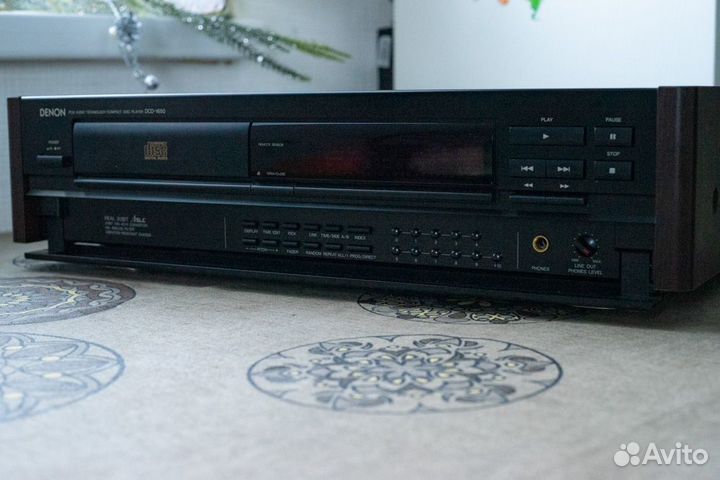 CD проигрыватель Denon DCD-1650