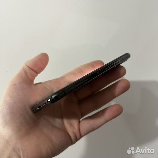 iPhone X, 256 ГБ