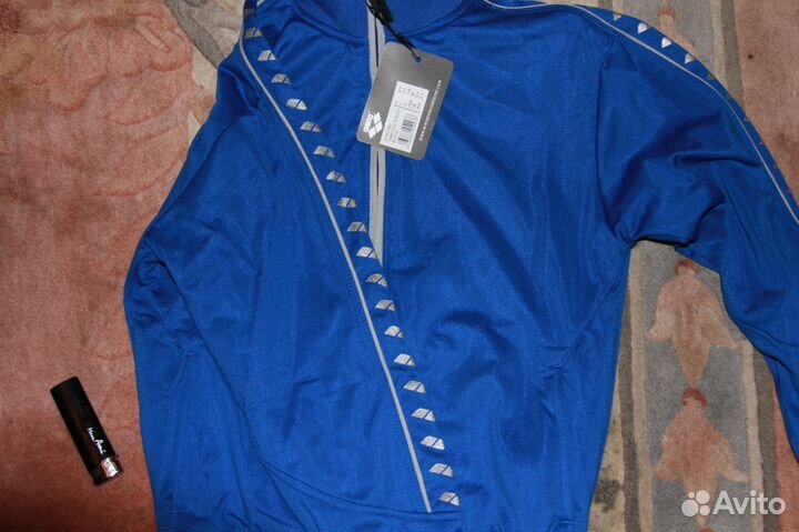 Куртка спортивная Arena на ребенка 8-9 лет