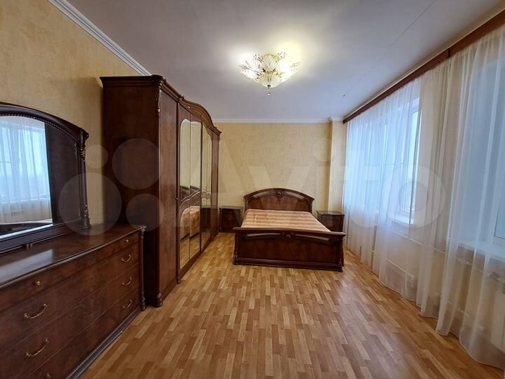 3-к. квартира, 98 м², 9/10 эт.