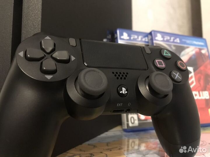 Playstation 4 Pro 1T (7208B) + Fifa 18, Driveclub