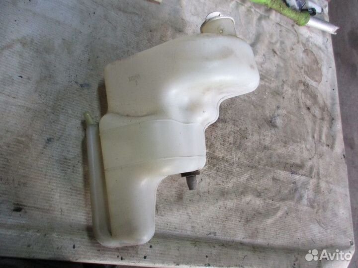 Бачок расширительный Mitsubishi ASX 2010 (1375A335