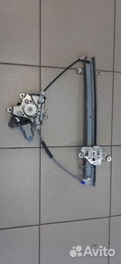 Стеклоподъемники правых дверей almera G15