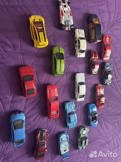 Hot wheels машинка