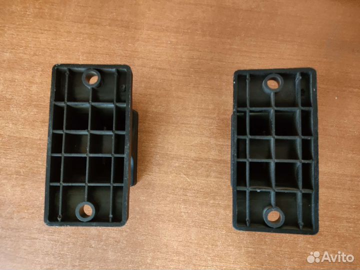 Кронштейн для колонок