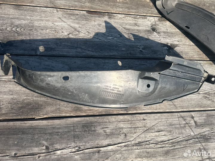Подкрылок Nissan X-Trail T31 задний левый