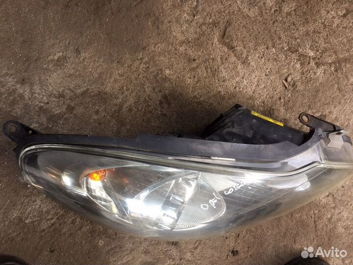 Фара правая на opel corsa d