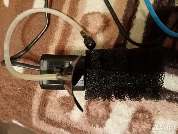 Фильтр, грунт, ракушки, лампа для аквариума