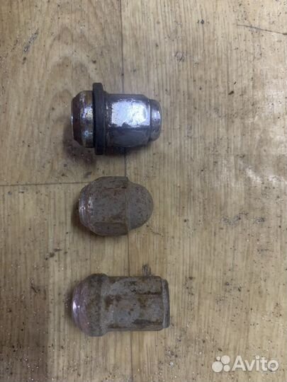 Гайки автомобильные