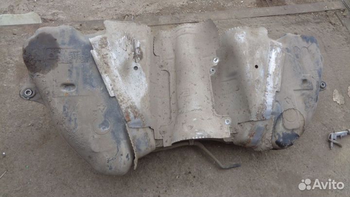 Бак топливный Lexus IS (XE30)