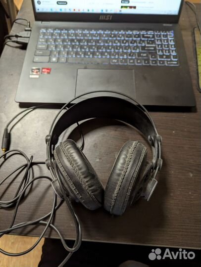 Мониторные наушники Superlux HD 681B