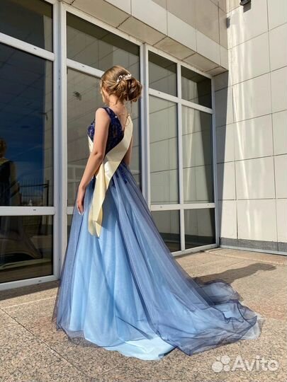 Вечернее платье