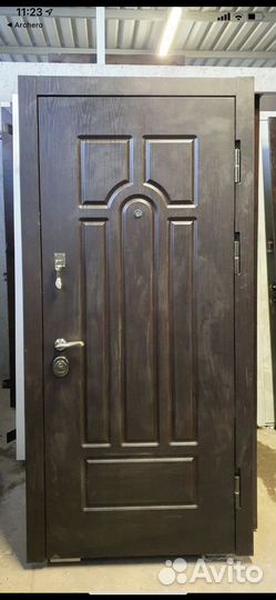 Входная дверь
