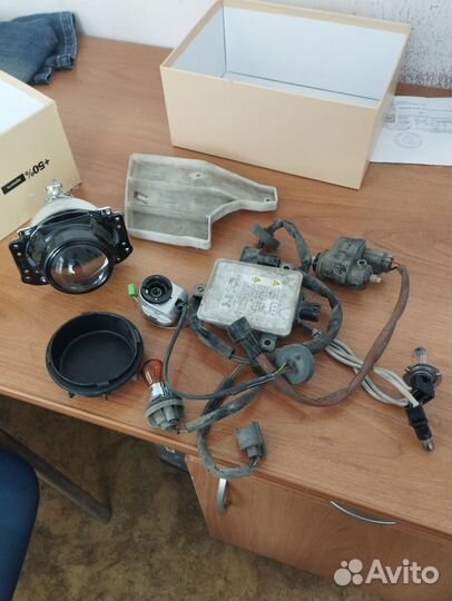 Фара Citroen C-Crosser