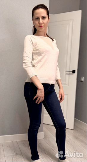 Джинсы и лонгслив