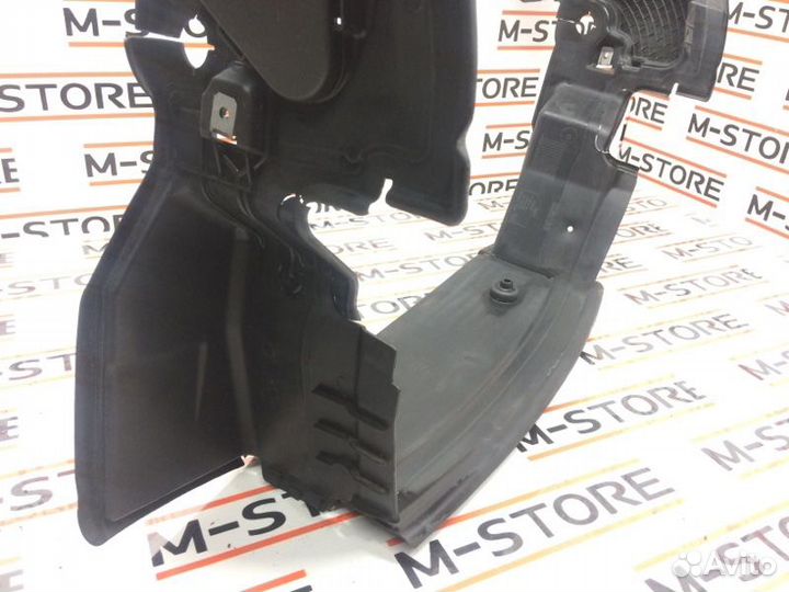 Диффузор радиатора Bmw 5-Series E60 N52B30A 2006