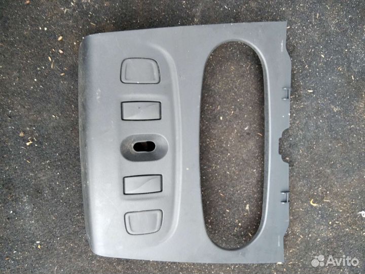 Renault logan 2 центральная консоль торпедо