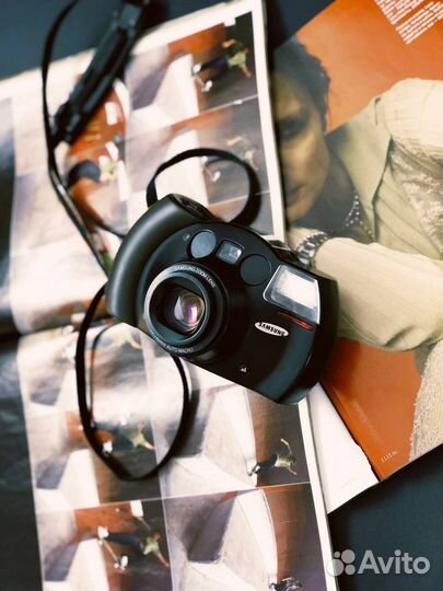 Samsung ECX 1S Panorama Desing By Porsche