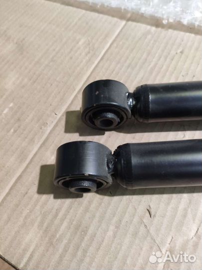 Амортизатор задний 7LA513029