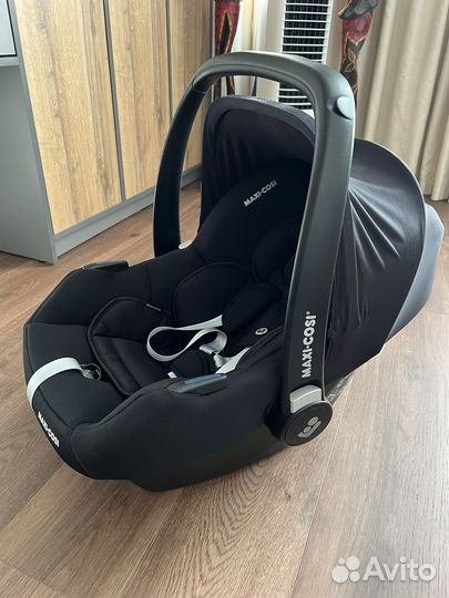 Автолюлька Maxi-Cosi CabrioFix i-size Black