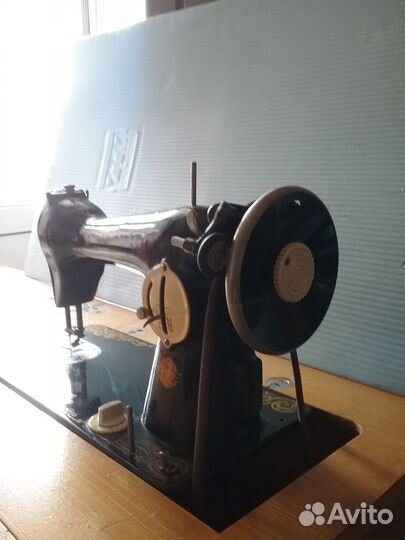 Швейная машина пмз им.Калинина