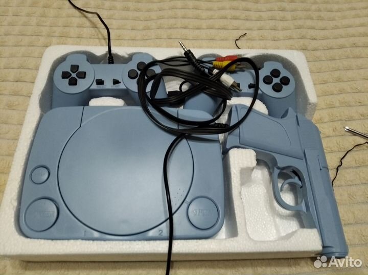 Игровая приставка 8 Bit