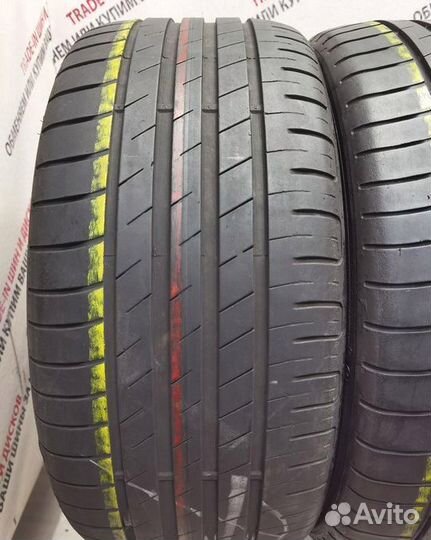 Goodyear EfficientGrip 225/40 R18 92W