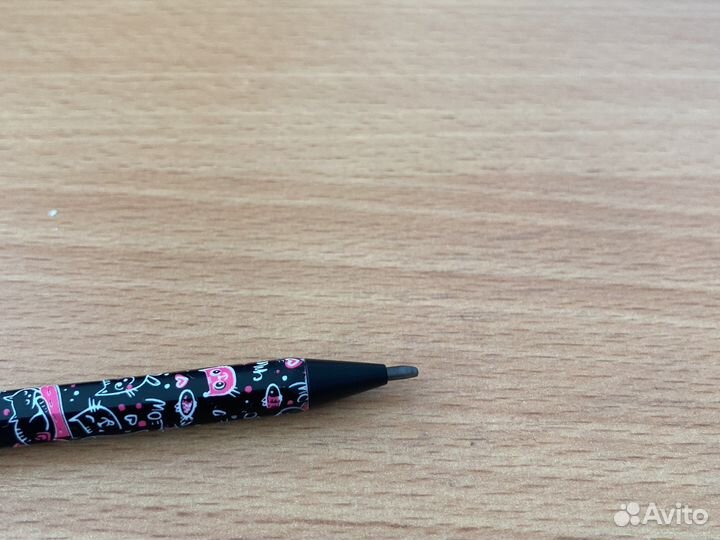 Простой карандаш школьника