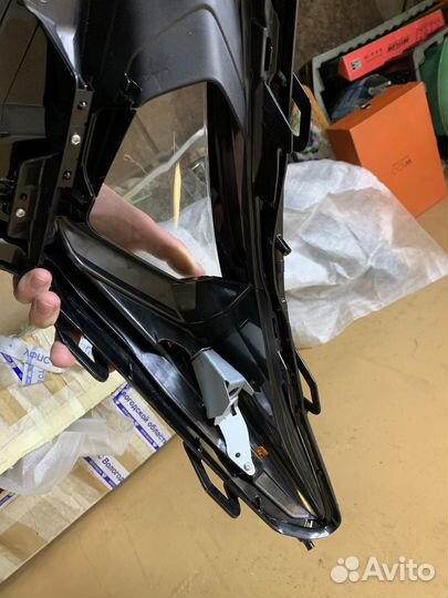 Стекло фар на Lexus NX