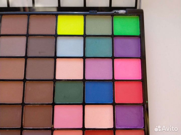 Матовые тени для век 144 Makeup Revolution