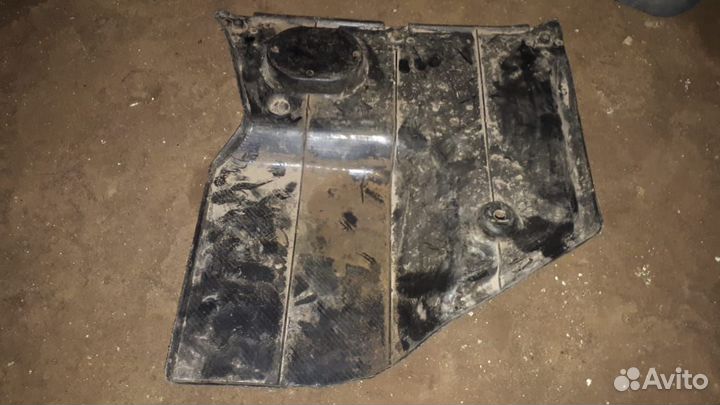 Брызговики на Лансер 10