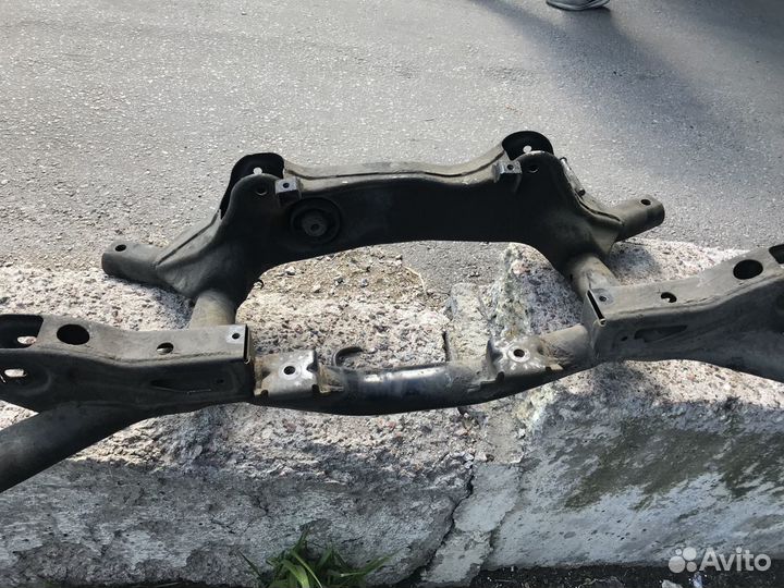 Балка задняя Mitsubishi Outlander XL 3.0л