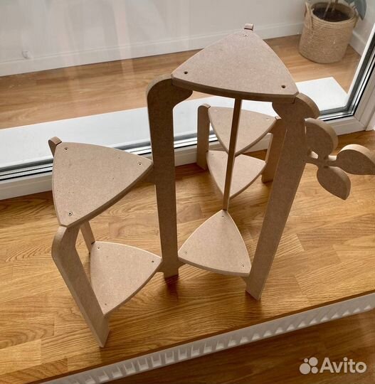 Подставка для цветочных горшков