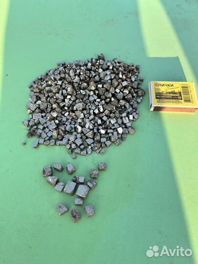 Продам минерал пирит