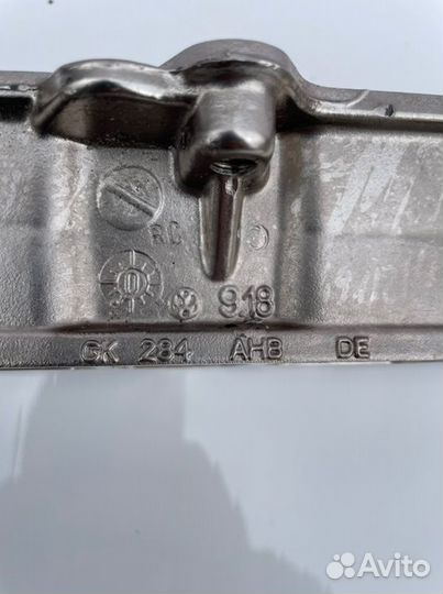 Топливная рейка Volkswagen Golf MK6 1.4 caxa 2009