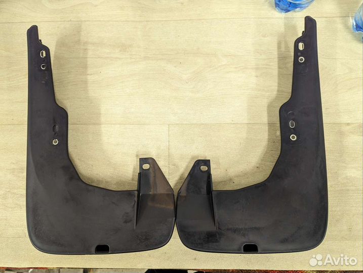 Продам передние брызговики honda CRV 2007-2012