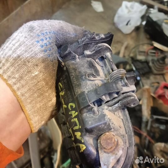 Ручка двери левая внешняя Toyota Carina E