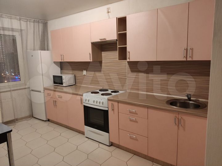 2-к. квартира, 65 м², 9/12 эт.