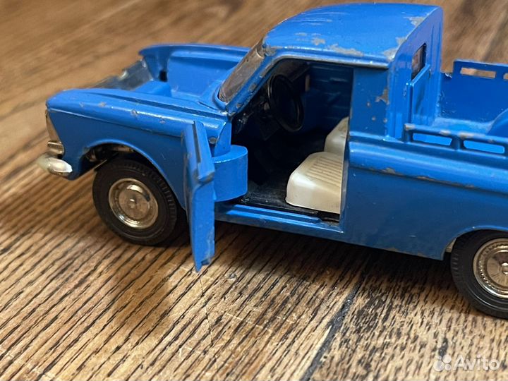 Модель автомобиля Москвич Пикап