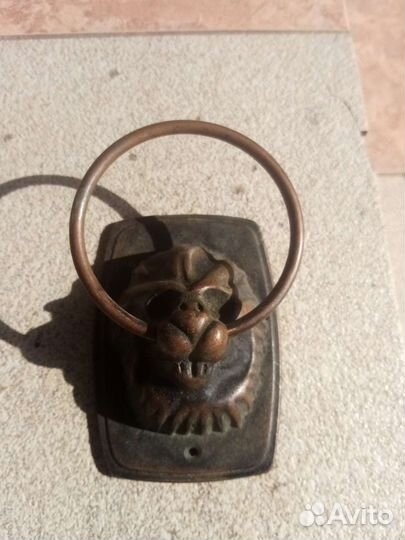 Дверные ручки