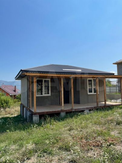 Дом 38,4 м² на участке 6 сот.