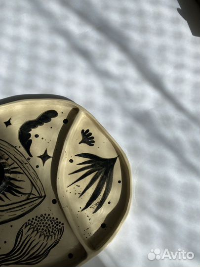 Керамическая тарелка ручной работы менажница