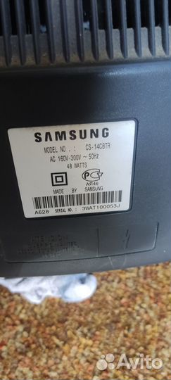 Два переносных телевизора Samsung 37 и 14 см