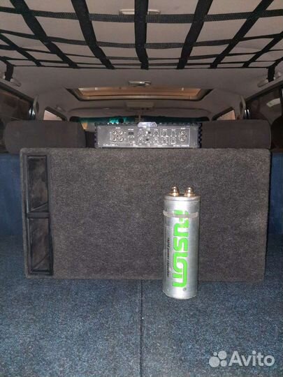 Автомобильный сабвуфер и усилитель5к