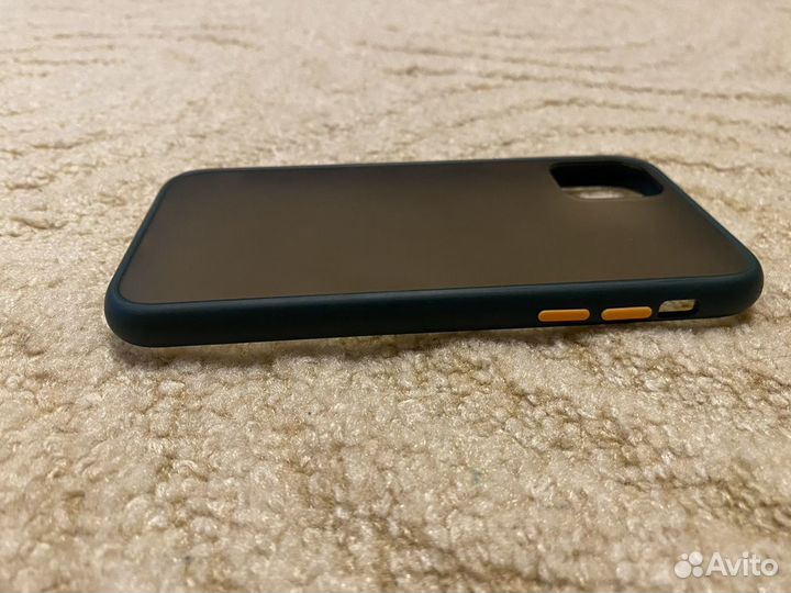 Чехол на iPhone 11