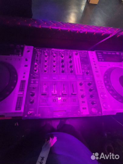 CDJ 850 (x2) DJM 700