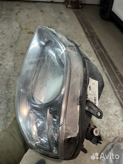 Левая передняя фара LADA largus